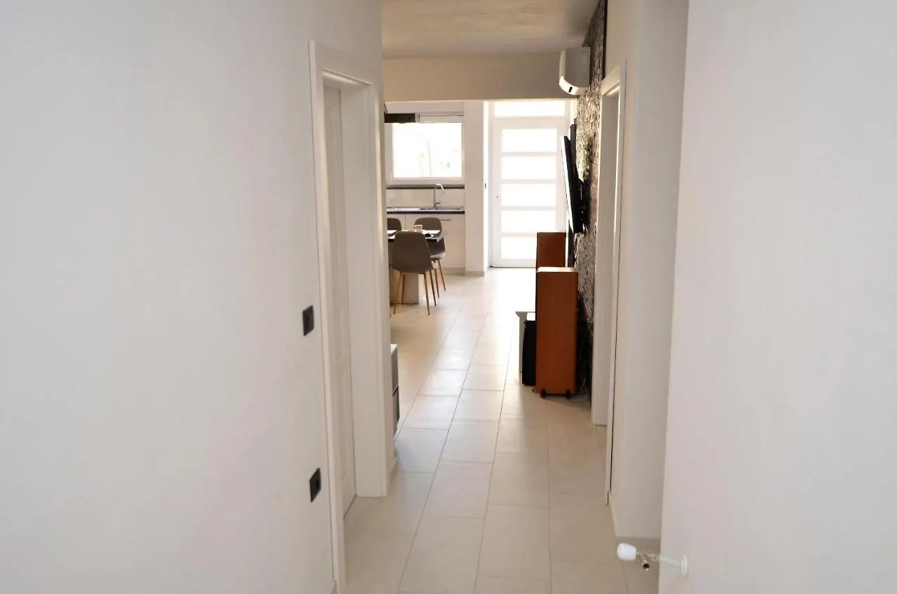 Apartment Dante Stinjan 0*,  Croatia