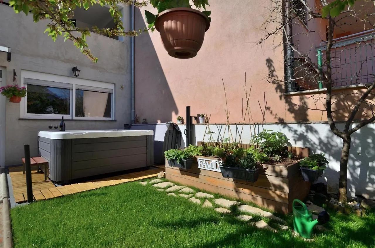 Apartment Dante Stinjan