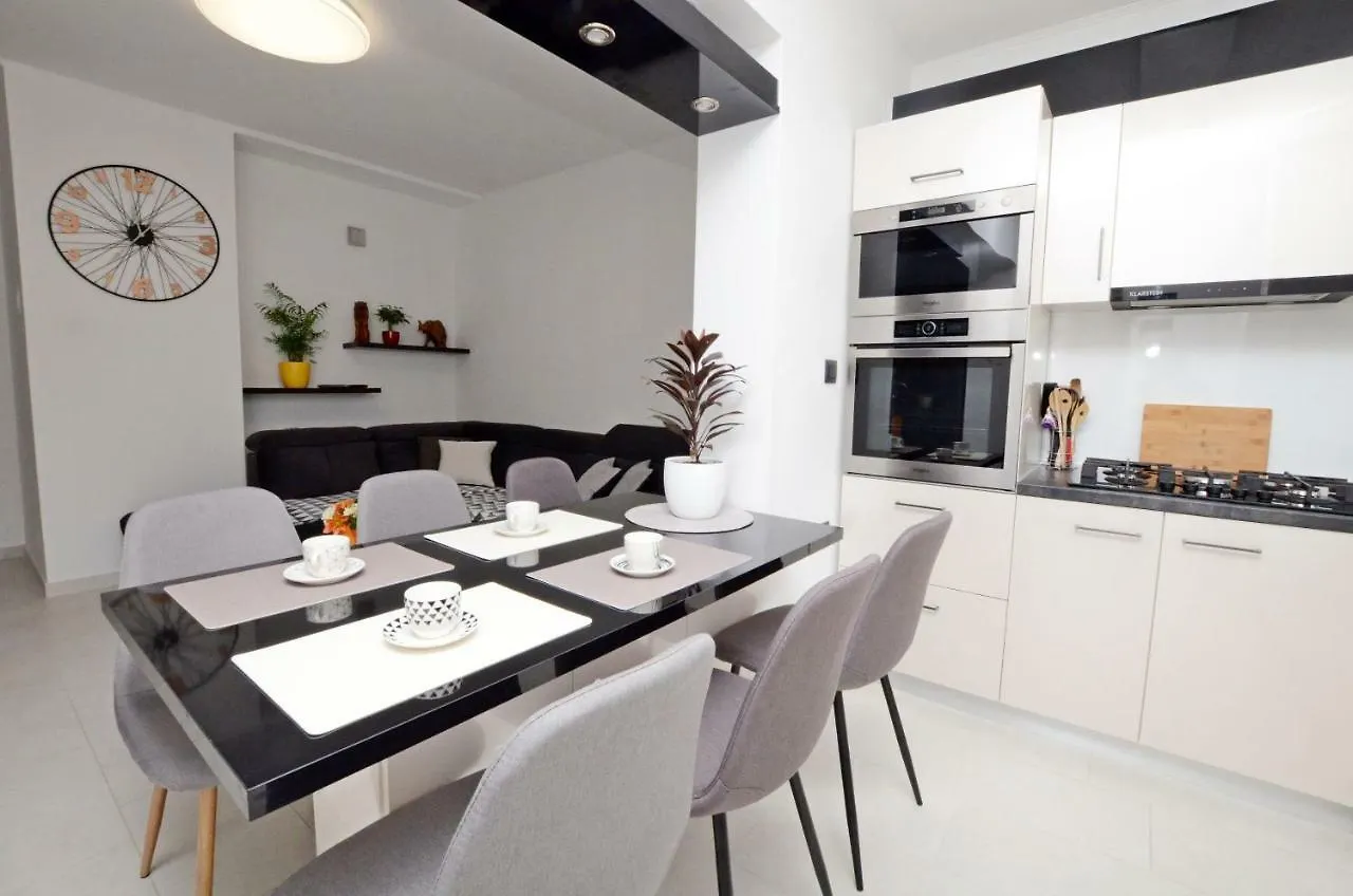 Apartment Dante Stinjan 0*,  Croatia