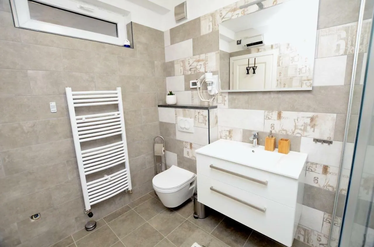 Apartment Dante Stinjan Croatia